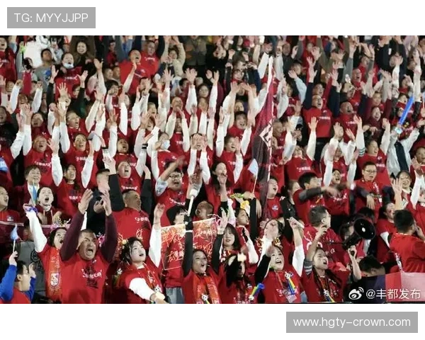 续约加盟新队后首秀惊艳全场凭炸裂表现征服球迷赢得满堂喝彩