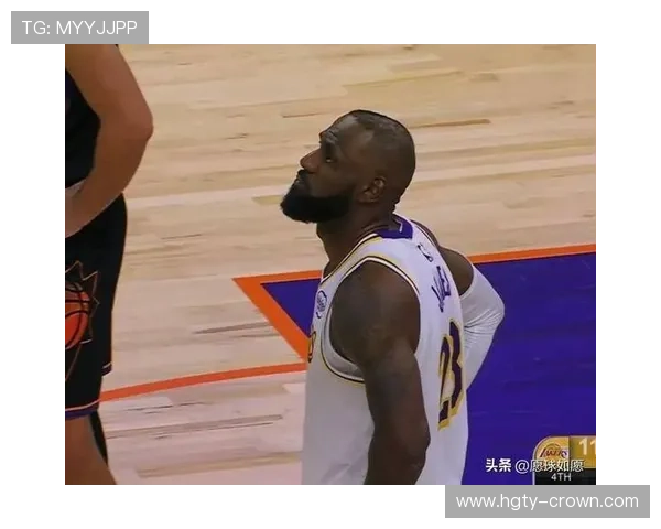 詹姆斯末节连犯错湖人遭横扫中圈绝杀上演历史级戏剧性全场中瞬间