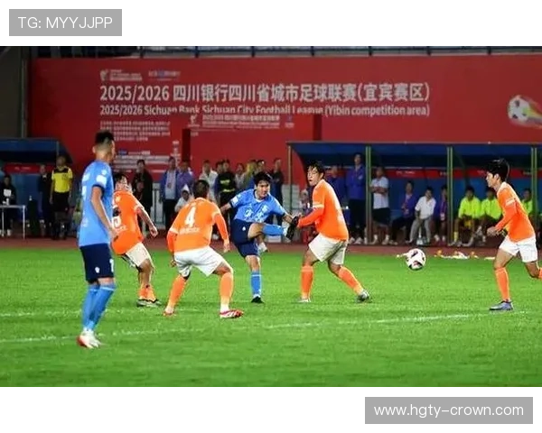 退役球员闪电破门震撼全场3分钟内打破僵局引爆全场欢呼