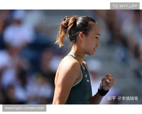 郑钦文精彩回破萨巴伦卡 激战中展现强大韧性与技术实力